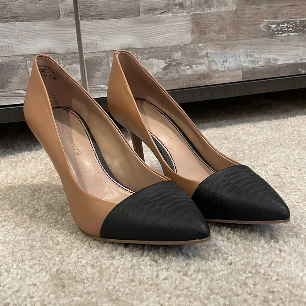 Elegant Tan and Black Women's Pumps